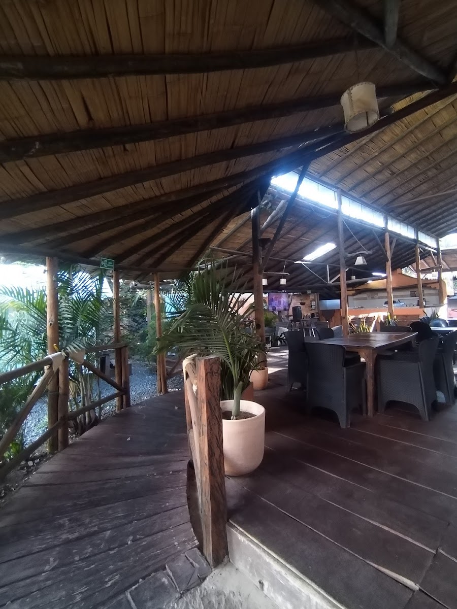 Brutal Mx Tacos & Pub